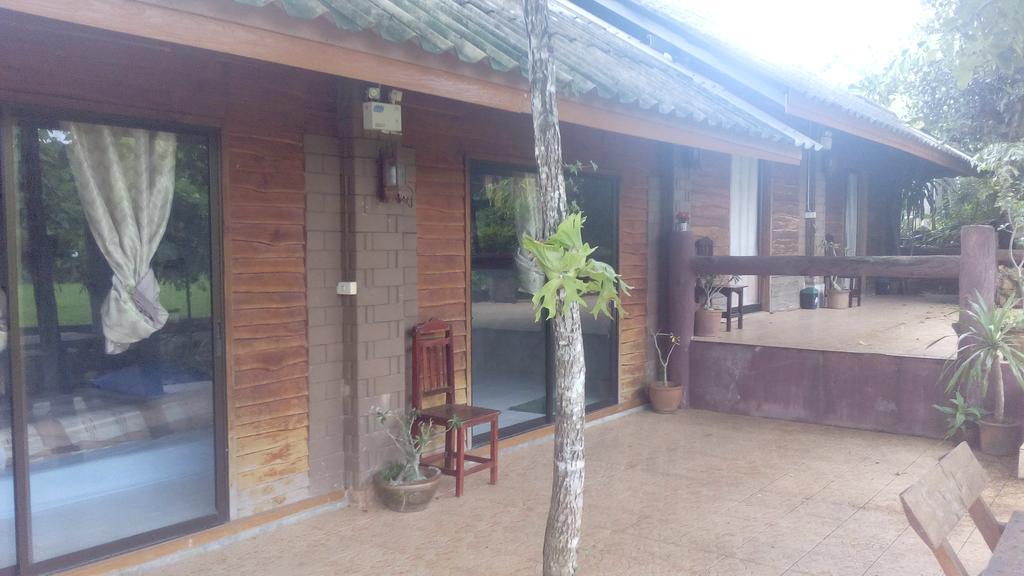 The Local Story Resort Ban Mon Talaeng 外观 照片