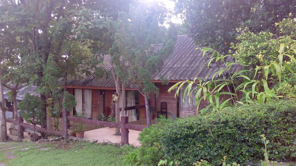 The Local Story Resort Ban Mon Talaeng 外观 照片