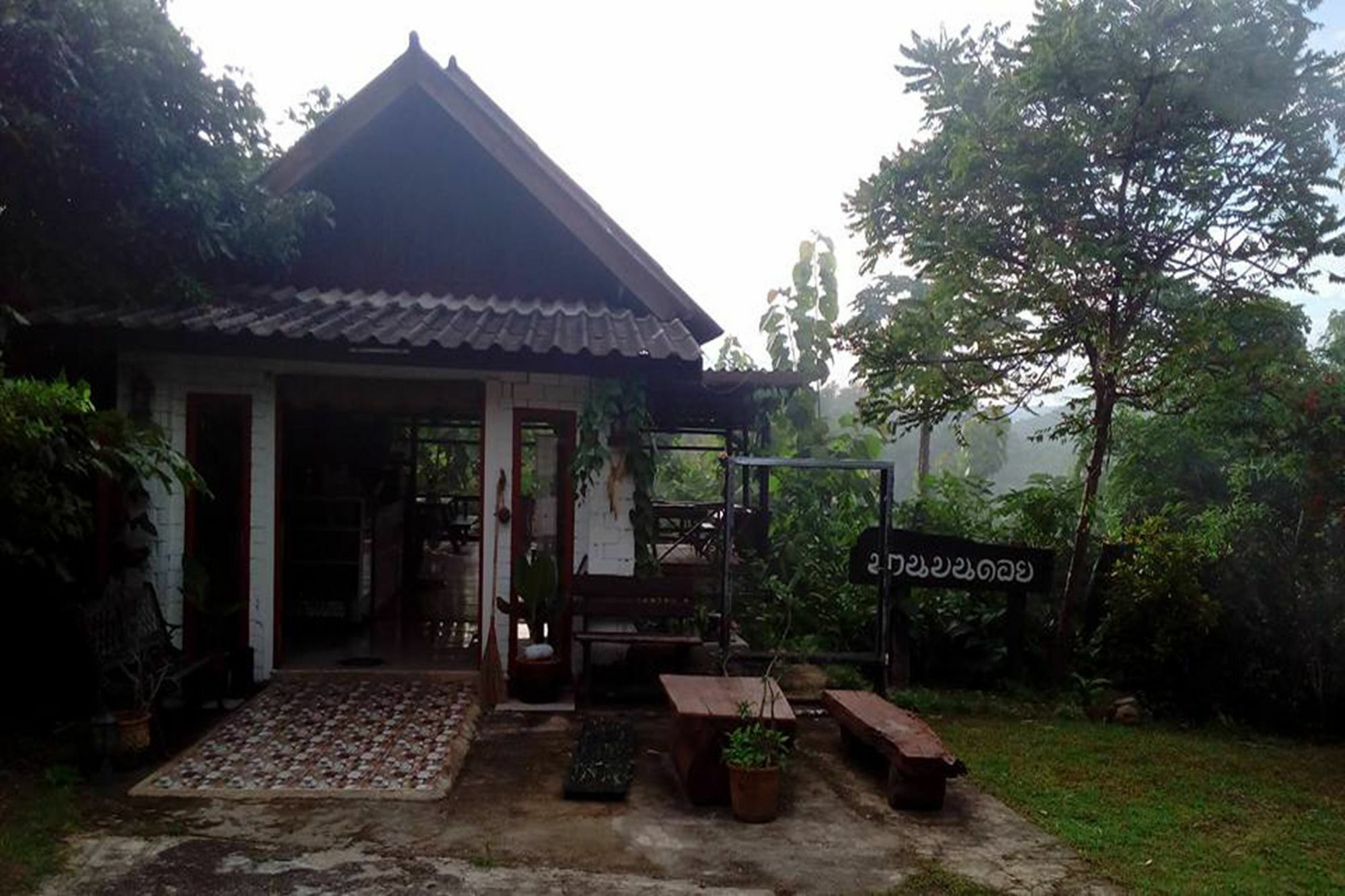 The Local Story Resort Ban Mon Talaeng 外观 照片
